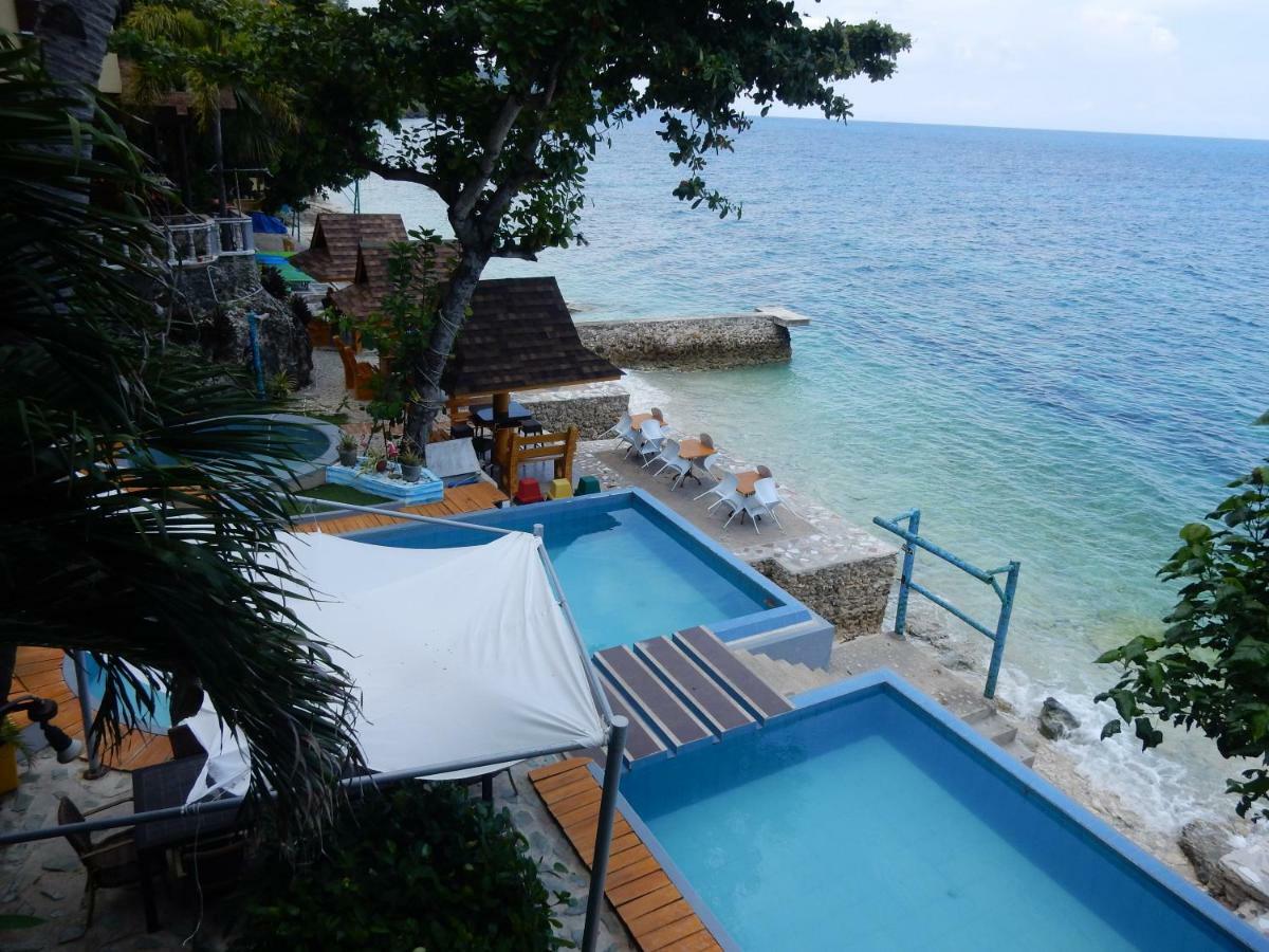 Oslob Seafari Resort Exterior photo